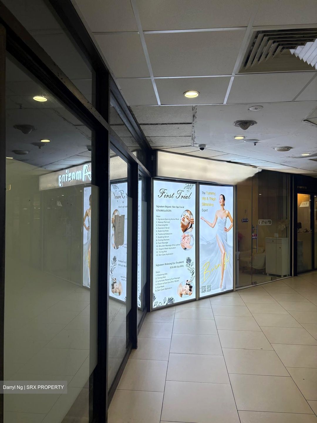 Lucky Plaza (D9), Retail #579994341